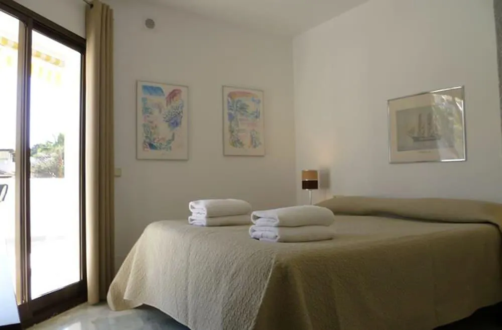 Apartment Real De Zaragoza Marbella Spain