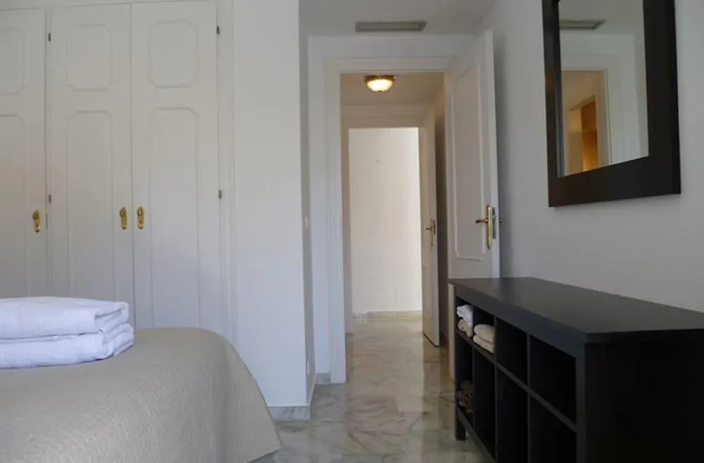 Apartment Real De Zaragoza Marbella Hotel